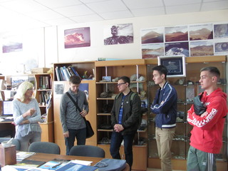 15 июля в Институте морской геологии и геофизики состоялась экскурсия студентов Сахалинского государственного университета